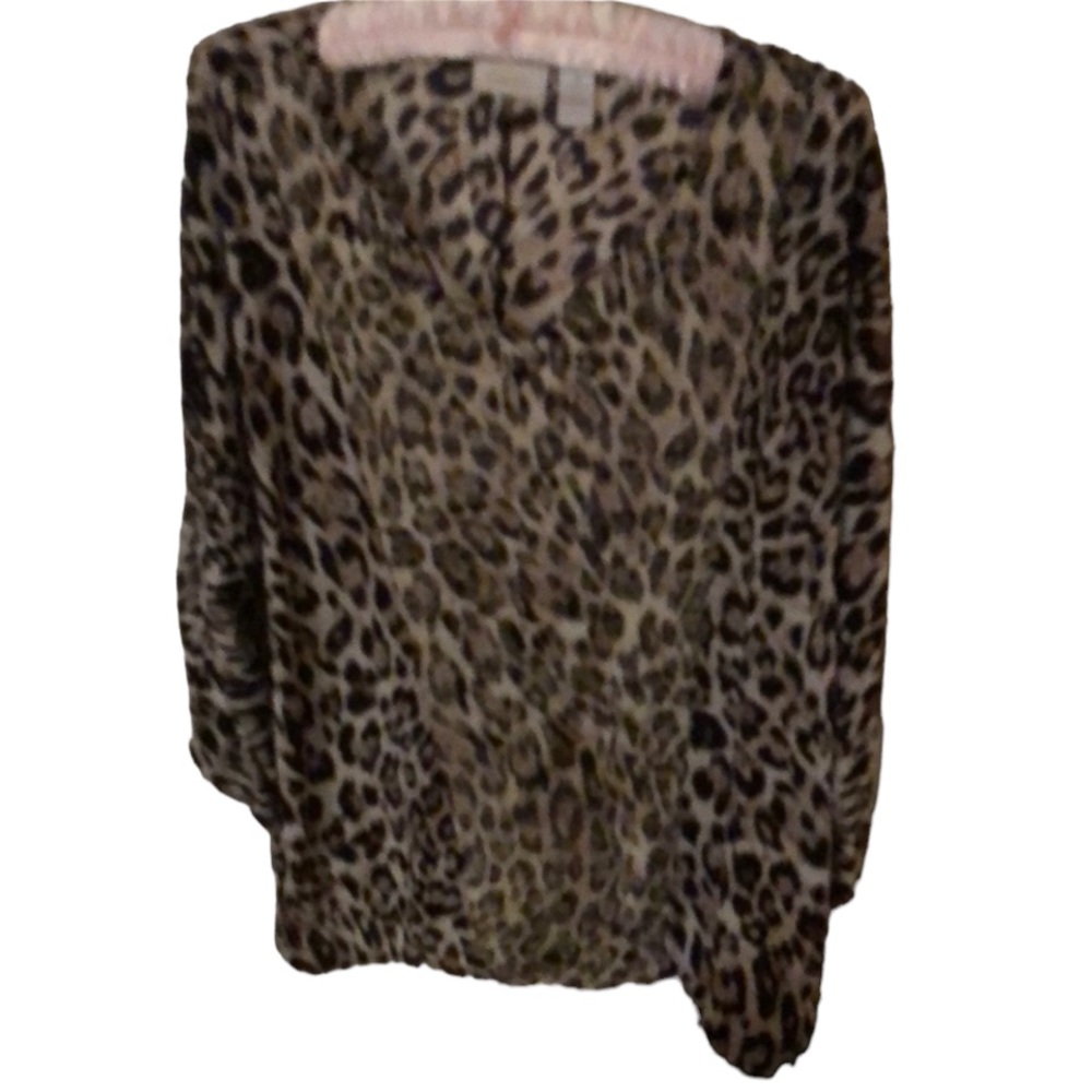 Chico’s size X-Large leopard print to slit sleeve 3/4 sleeves like new Chico’s 3